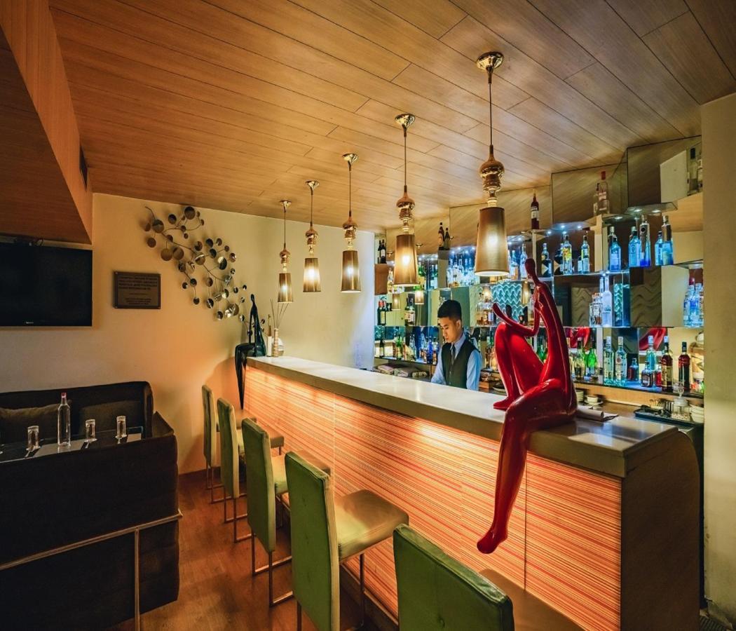 Barsana Hotel & Resort Siliguri Eksteriør billede