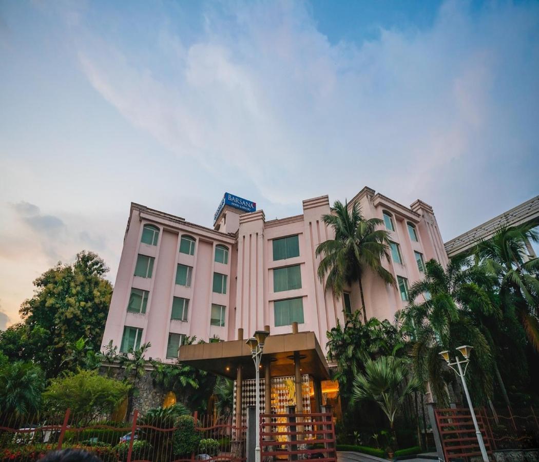Barsana Hotel & Resort Siliguri Eksteriør billede