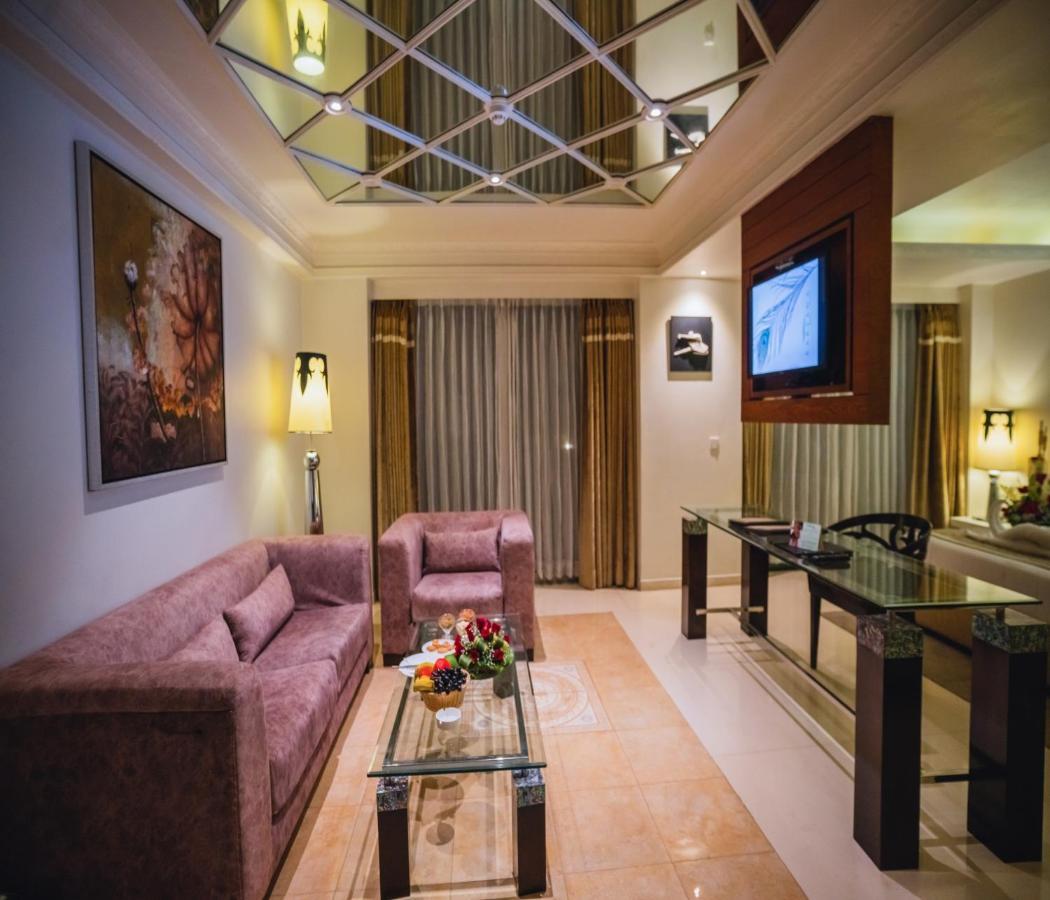 Barsana Hotel & Resort Siliguri Eksteriør billede