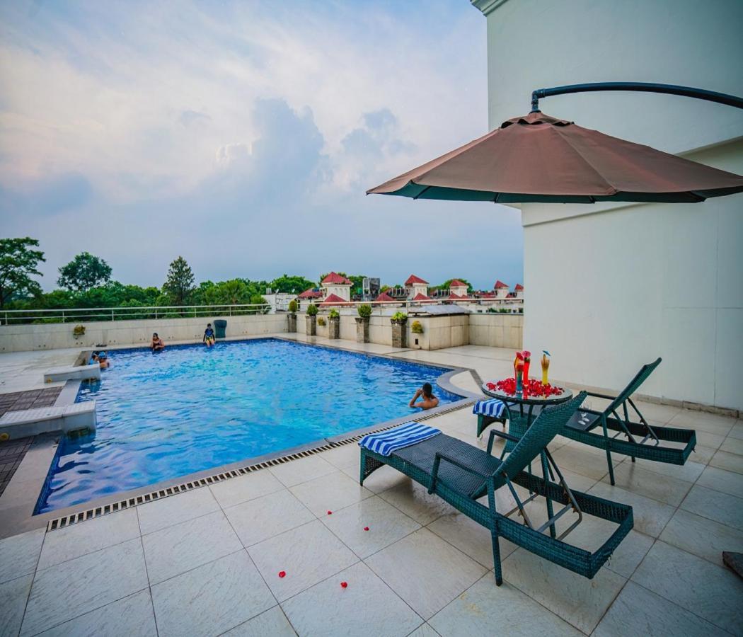 Barsana Hotel & Resort Siliguri Eksteriør billede