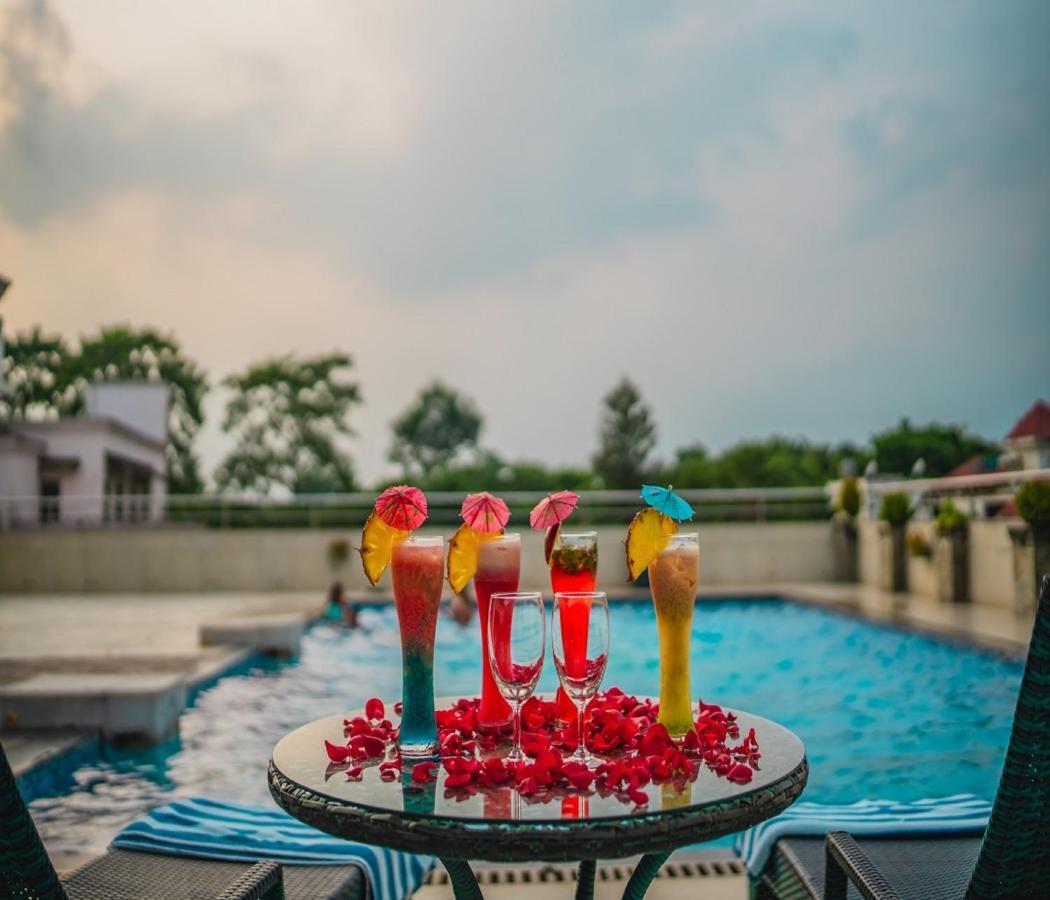 Barsana Hotel & Resort Siliguri Eksteriør billede