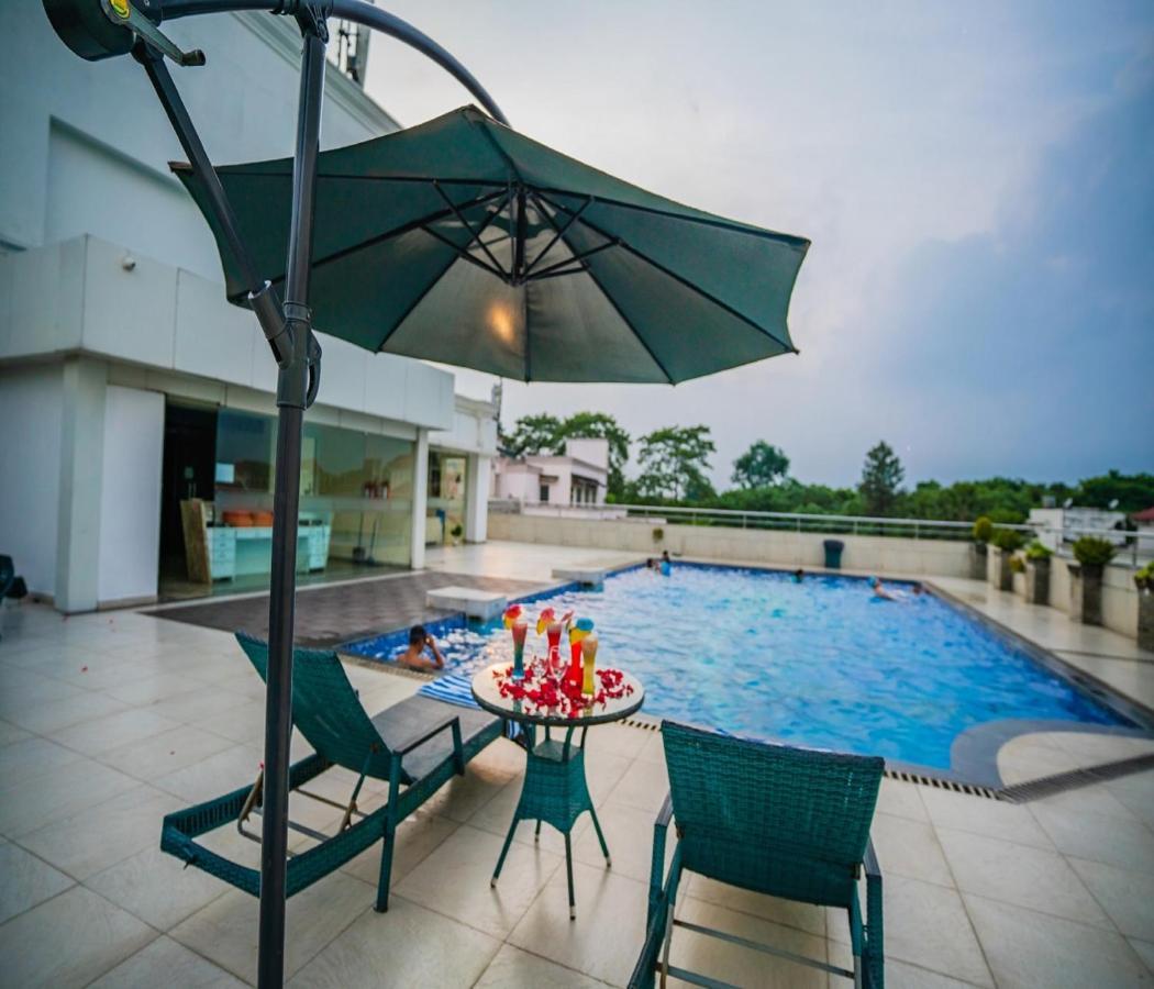 Barsana Hotel & Resort Siliguri Eksteriør billede