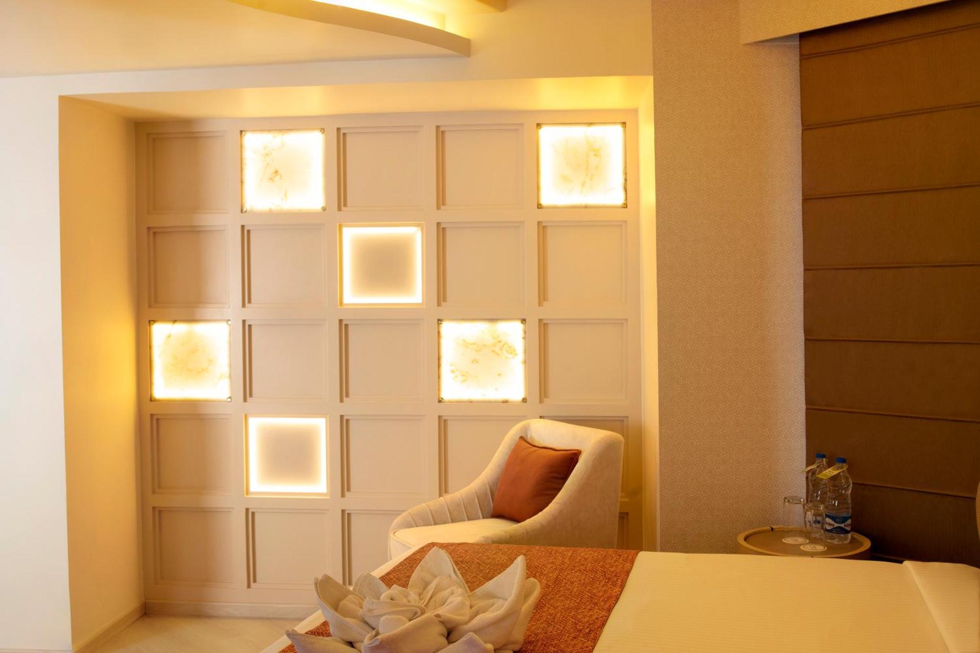 Barsana Hotel & Resort Siliguri Eksteriør billede